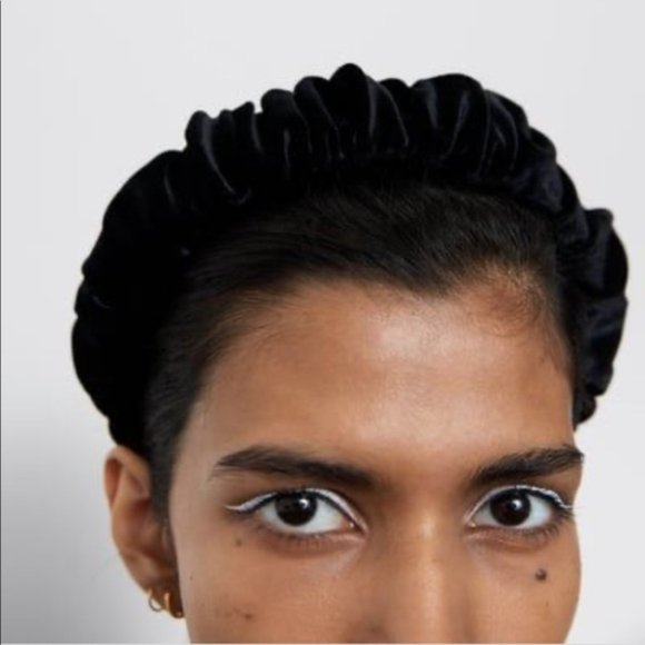 ZARA Black Velvet Scrunchie Rigid Headband main image 3